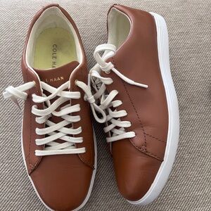 Women’s Casual Tan Leather Shoes Sz 7